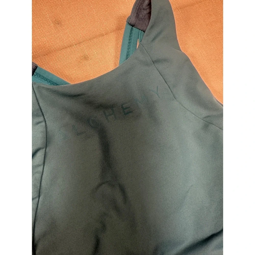 Lululemon energy‎ bra High Neck Teal Alchemy Graphic Size 6 LW2ARLS